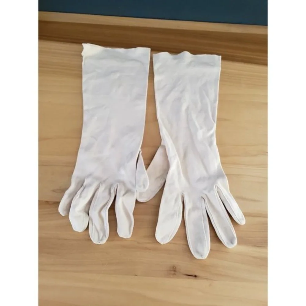 Vintage Beige Gloves